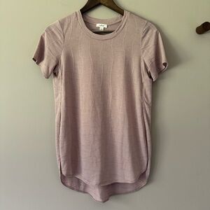 WILFRED SHORT SLEEVE TEE WITH EXAGGERATED SIDE SLIT HEM MAUVE SIZE SMALL